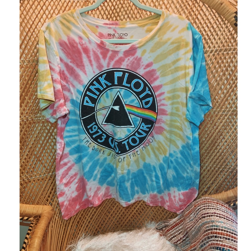 Soft PINK FLOYD women’s tie-dye tee